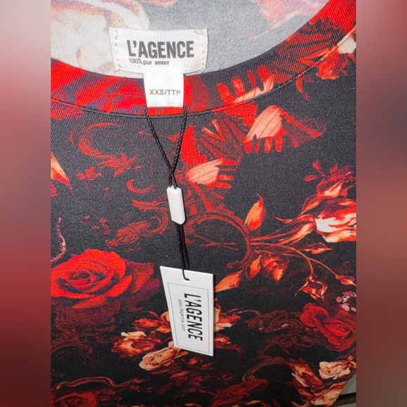 L'AGENCE Ressi Baroque Floral Tee 🌹 Red and Black 🌹Short Sleeve 🌹Size XXS 🌹 NWT - Picture 9 of 9